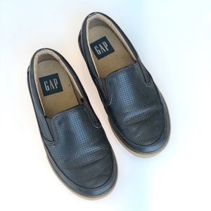 Boy Gap shoes size 1